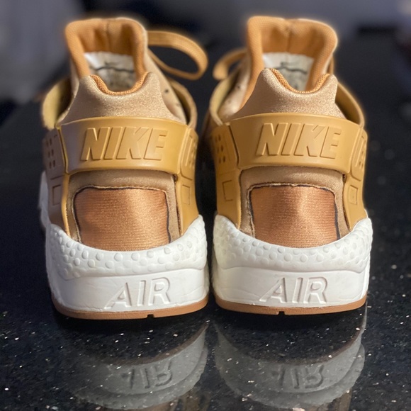 SOLD - Picture 5 of 7